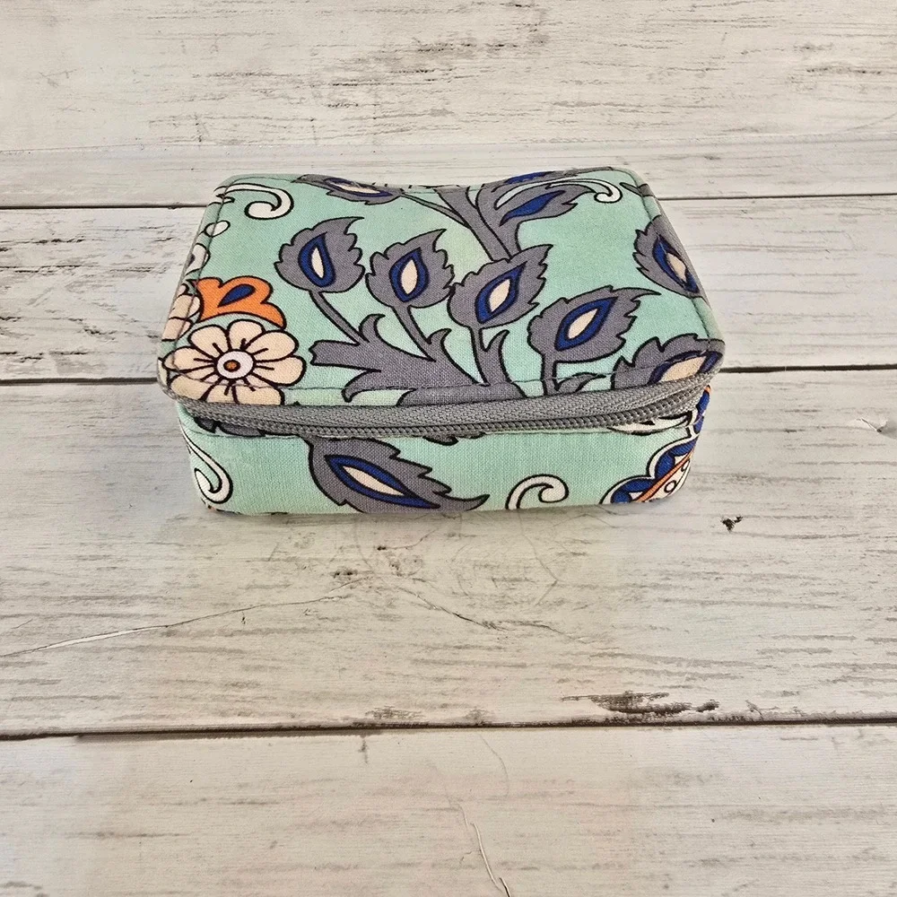 Vera Bradley Pill Case‎ Organizer Floral Paisley Mint Grey Travel Medicine Bag